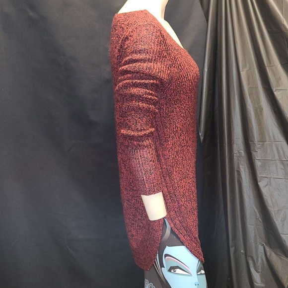 Tribal Maroon Scoop Neck Sweater SIZE MEDIUM - Picture 5 of 9